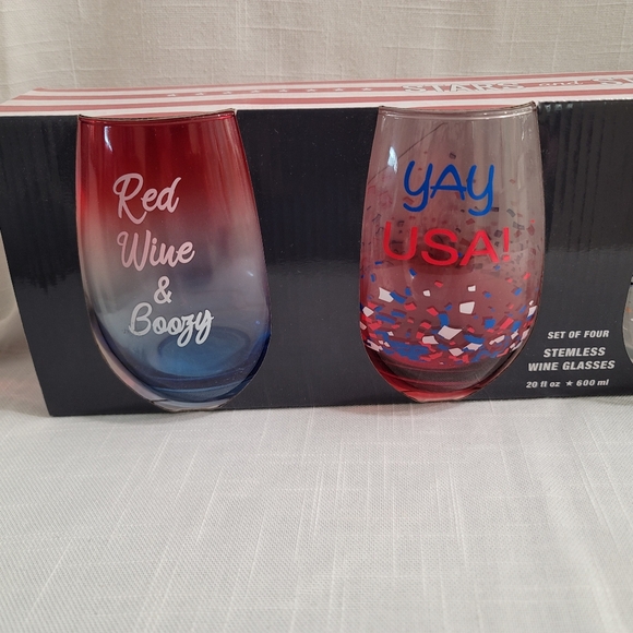 NEW IN PACKAGE Set of 4 USA Themed Stemless 20oz Wine Glasses - Picture 2 of 6